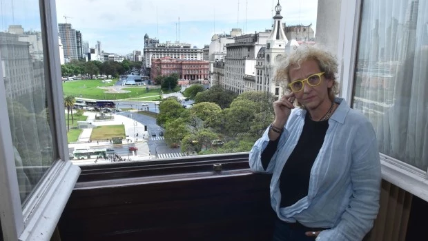 “La consigna es que este espacio es de todos. Todos lo tenemos que nutrir, así como todos lo tenemos que cuidar”, afirma la directora del Palacio Libertad. (Foto: Gustavo Carabajal)
