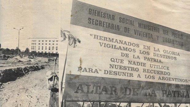 Cartel que anunciaba la construcción del “Altar de la Patria” sobre la avenida Figueroa Alcorta, entre Tagle y Austria.