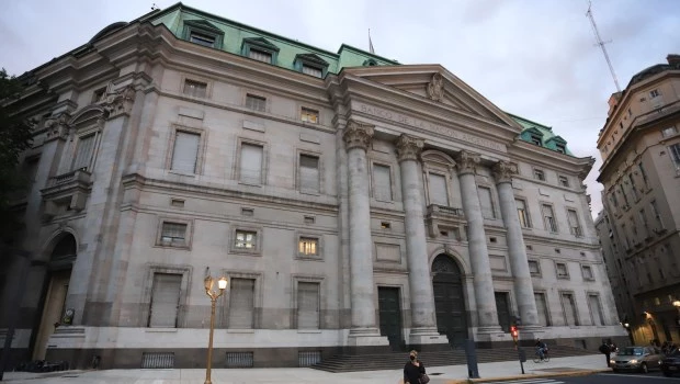  La justicia falló a favor del Banco Nación por el aumento de tasas municipales en La Plata