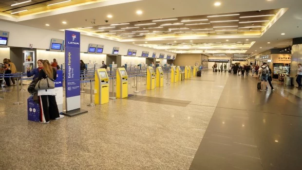 "No hay demoras" en Ezeiza y Aeroparque, afirmó la secretaria de Seguridad de la Nación