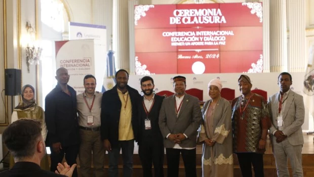 El diálogo para promover la paz, destaca una conferencia