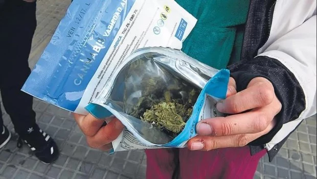 Ceremonia de iniciación a la marihuana