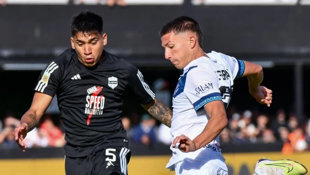 Vélez empató con Deportivo Riestra y la definición del torneo será apasionante