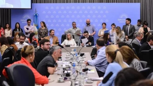 Terminó en un escándalo la reunión para dictaminar por el proyecto contra la ludopatía