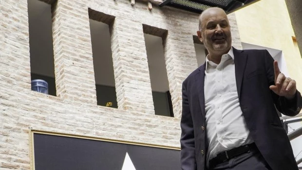 Sturzenegger: "Estamos implementando la motosierra profunda"