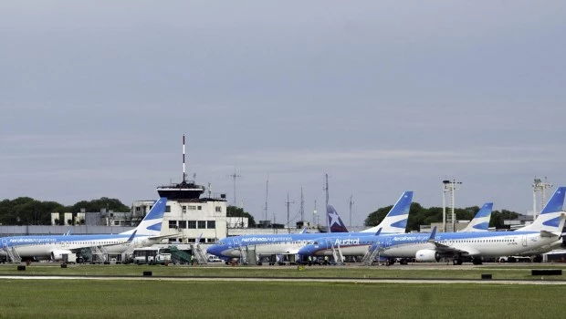 Aerolíneas Argentinas y los gremios firmaron un preacuerdo