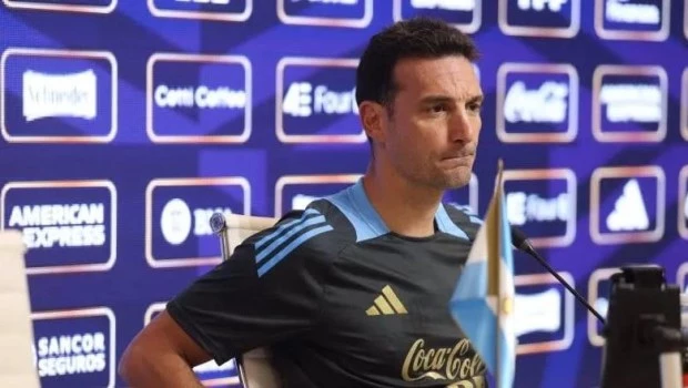 Scaloni sobre el debut de Spreen en Riestra: "Que no vuelva a suceder"