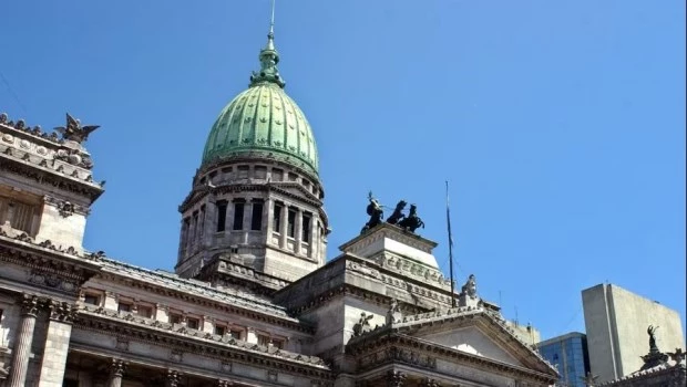 Trabajadores del Congreso acordaron un incremento salarial escalonado del 6 por ciento