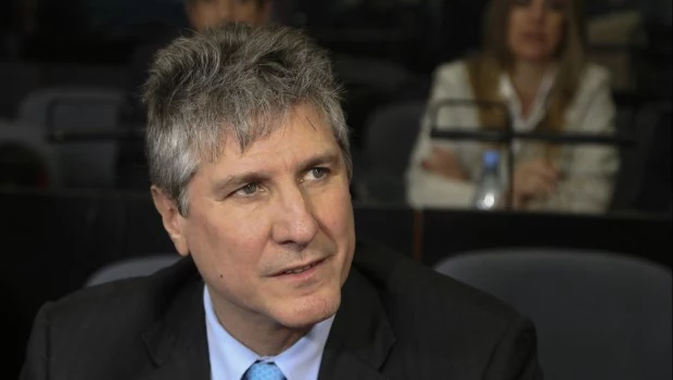 El Ejecutivo también dará de baja los aportes vitalicios que Boudou recibe del Estado