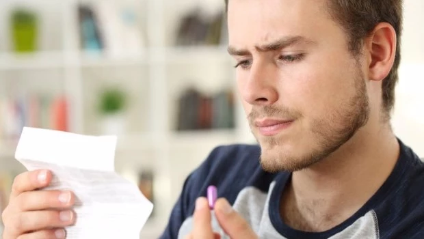 Por qué es crucial reportar los eventos adversos de medicamentos o vacunas y cómo hacerlo