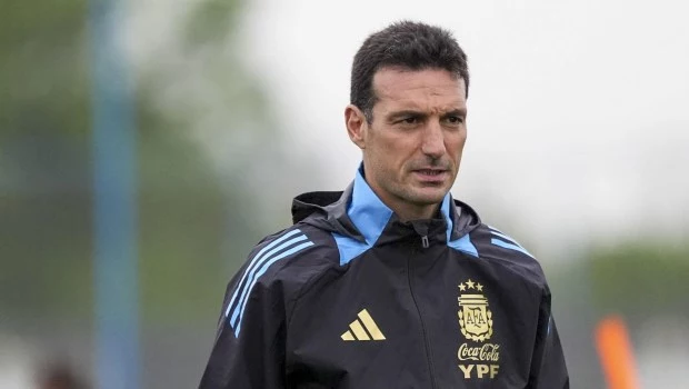 Con varias bajas, Scaloni piensa en Perú y busca los reemplazantes de Molina y Romero 