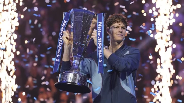 Sinner se recibió de 'Maestro': venció a Fritz y se quedó con las ATP Finals