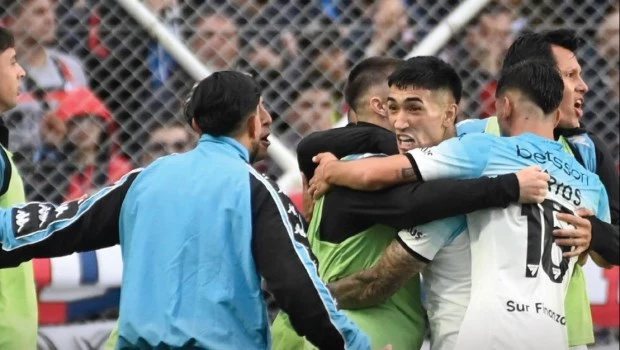 Racing se lo dio vuelta a San Lorenzo sobre la hora