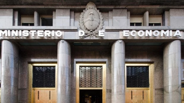 El Gobierno derogó 43 normas de control de precios, abastecimiento y trámites