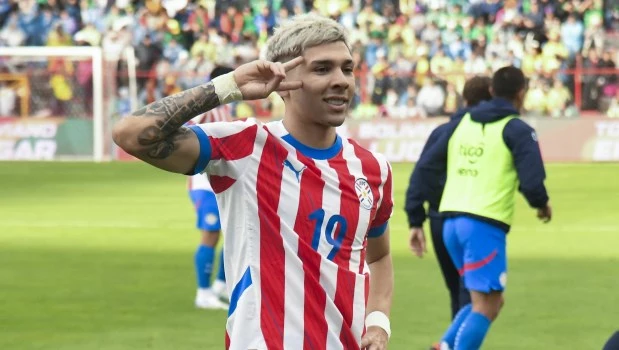 Paraguay rescató un empate a más de 4.000 metros de altura