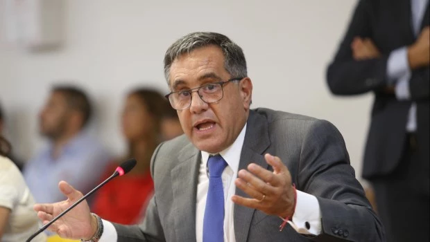 El diputado Finocchiaro sufrió un preinfarto y se encuentra internado