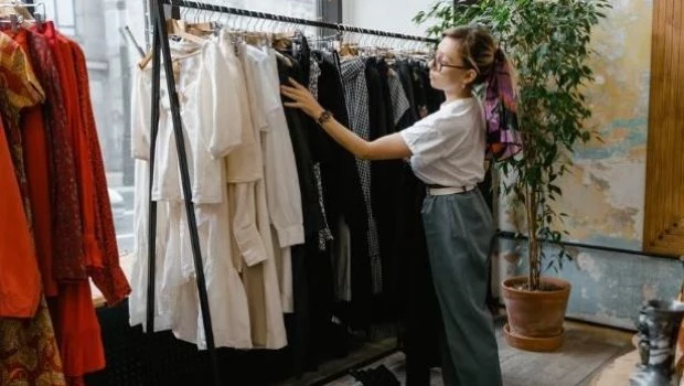 El precio de la ropa es en promedio un 35% más cara que en el exterior