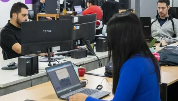 El Ejecutivo oficializó un aumento para estatales