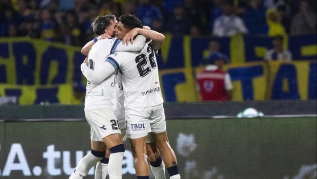 En un partido emocionante, Vélez le ganó a Boca y es finalista de la Copa Argentina