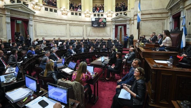 Romper los famosos consensos de la política