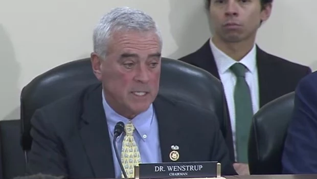 Demoledor informe sobre los orígenes del covid y la corrupción de la salud pública