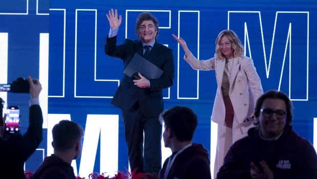 El Presidente expuso en ”Atreju”, la convención nacional organizada por la premier italiana, Georgia Meloni, que convoca a partidos conservadores y de derecha del mundo.