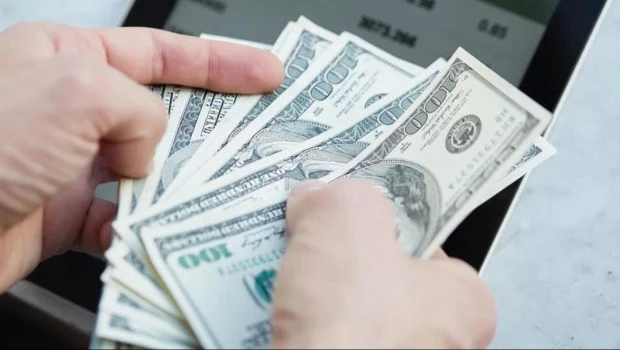 Definen el nuevo régimen para dólar ahorro y tarjeta