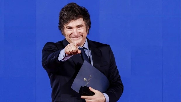 Milei apareció en un aviso de una agencia creativa internacional