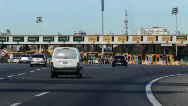 Peajes más caros para el verano: aumentan las tarifas en la autopista Buenos Aires-La Plata y en los corredores hacia la Costa 