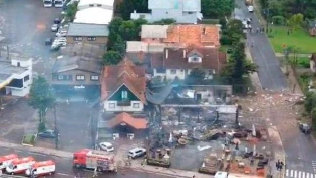 Murieron los diez pasajeros de la avioneta que se estrelló en el sur de Brasil