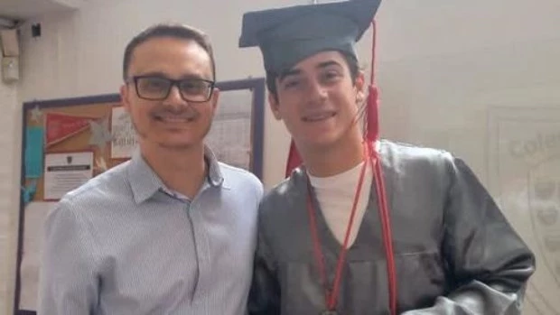  Colapinto aprovechó sus vacaciones en el país para terminar el colegio secundario