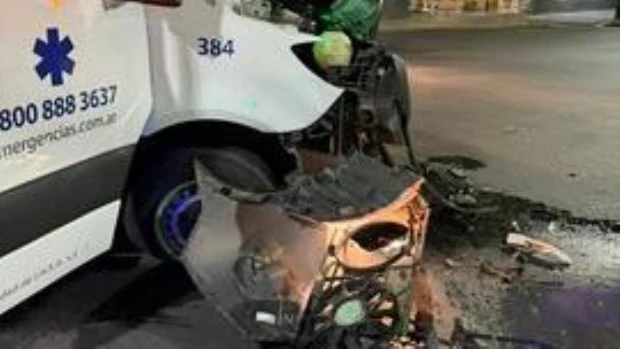 Choque entre una ambulancia y un colectivo en Flores: 7 heridos