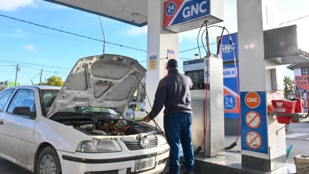 Aumentan la tarifa de gas para grandes usuarios y estaciones de GNC