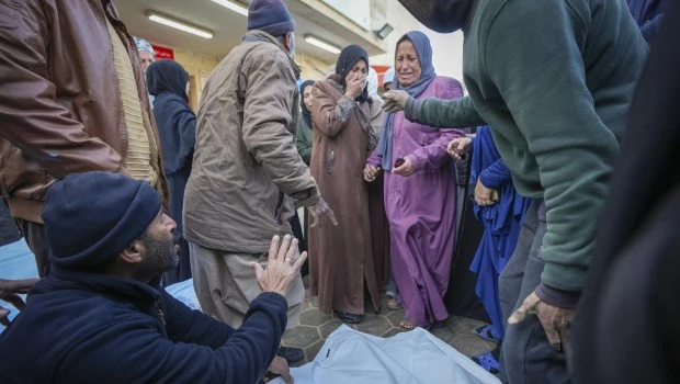 Al menos 30 personas mueren por ataques israelíes en Gaza