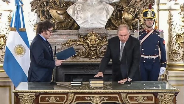 El Gobierno declara a 2025 como el año de la Reconstrucción de la Nación Argentina