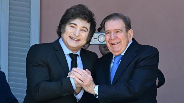 Sábado activo del Presidente: celebró la visita de González Urrutia, cuestionó a Macri, habló del futuro político de su hermana y fustigó a su vice