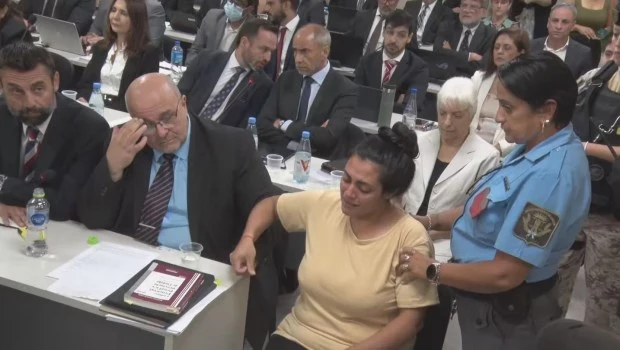 La enfermera Brenda Agüero lloró en los Tribunales que la juzgan como principal responsable.