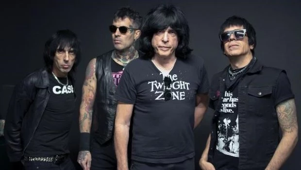 Marzo de clásicos: de los Ramones a Queen 