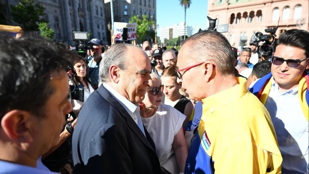Francos destacó la "reacción del pueblo venezolano"
