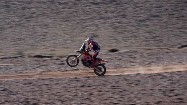 Rally Dakar: Benavides ganó la quinta etapa en motos
