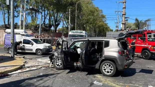 Dos policías murieron al chocar en plena persecución en Quilmes