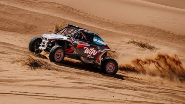 Cavigliasso tuvo su peor jornada en el Dakar pero se mantiene líder