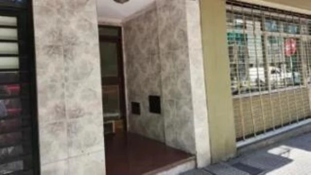 Uno de los inmuebles ofrecidos se ubica en Venezuela al 3200.