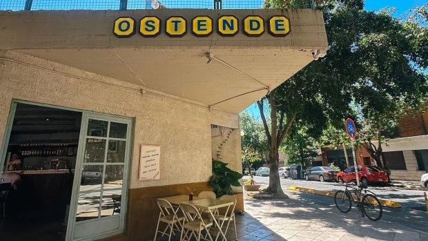 Comienza un original ciclo de vinos y vinilos en Colegiales