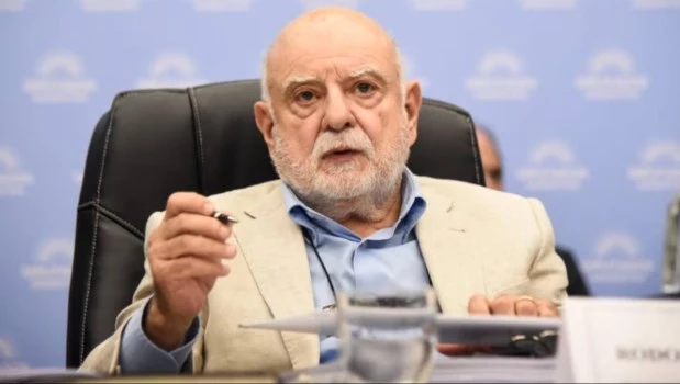 El Gobierno aceleró los tiempos y echó a Rodolfo Barra de la Procuración del Tesoro