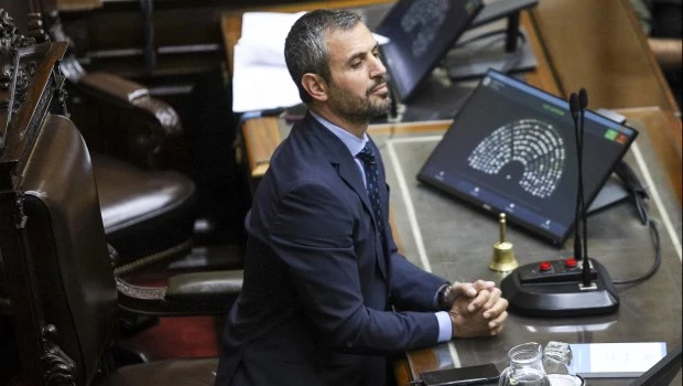 Martín Menem empieza las reuniones con los jefes dialoguistas para destrabar el nudo de las sesiones extraordinarias