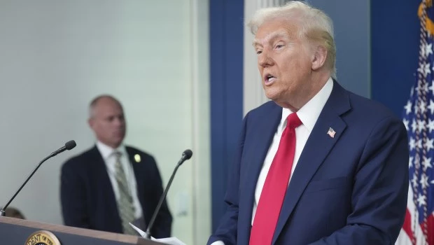 Trump culpó a la tripulación del helicóptero y a la torre de control por no evitar el accidente: "Era una noche clara"