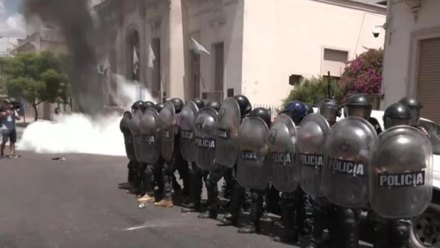 Al menos 15 detenidos por incidentes en una protesta de los compañeros del delivery asesinado en Moreno
