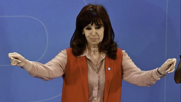 Cristina Kirchner criticó a Milei tras la marcha: "El derecho a la felicidad es el límite"