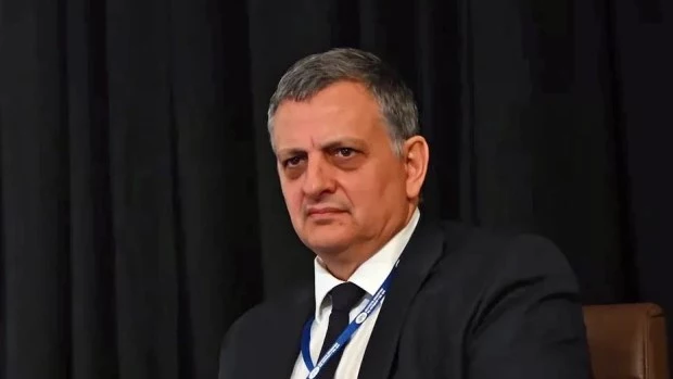 El presidente de YPF dijo que el autodespacho permitirá reducir costos para el usuario